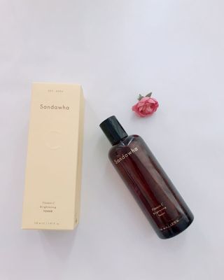스킨큐어 산다화 비타민c 화이트닝 토너 150ml — 4.5점을 준 리뷰어가 2021년 12월 올린 사용 사진