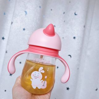유비맘 트라이탄 코니빨대컵_컬러 랜덤 발송 — 5점을 준 리뷰어가 2021년 1월 올린 사용 사진