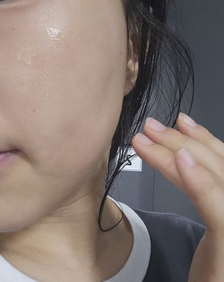 스킨큐어 산다화 비타민c 화이트닝 에센스 30ml — 4.5점을 준 리뷰어가 2023년 10월 올린 사용 사진