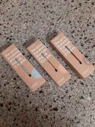 [후르디아] 끈적임 없는 착한성분 비건  핸드크림 3종 — 5점을 준 리뷰어가 2024년 3월 올린 사용 사진