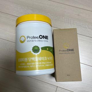 프로티원 단백질쉐이크 녹차맛 2주분 1통+보틀 — 4.5점을 준 리뷰어가 2021년 3월 올린 사용 사진