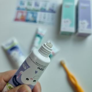 닥터데디스 안심저불소 키즈치약 (라즈베리, 청포도향 중 택 1) 60g +  여행용 미니 치약 15g — 5점을 준 리뷰어가 2022년 11월 올린 사용 사진