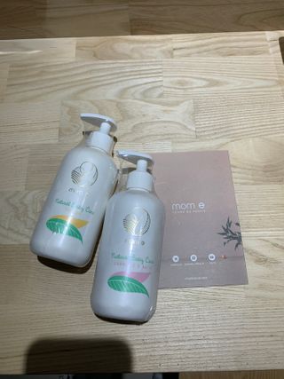 mom e 맘이 내추럴 베이비 케어 샴푸앤바스+로션 — 5점을 준 리뷰어가 2021년 1월 올린 사용 사진