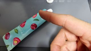 [후르디아] 골라쓰는 과즙향 핸드크림 기프트세트 — 5점을 준 리뷰어가 2023년 12월 올린 사용 사진