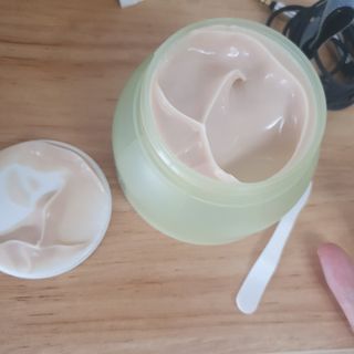 카오리온코스메틱스 사카로미세스와 시카의 만남        릴리피 릴렉싱 크림 진정한 탄력을 경험해보세요 — 5점을 준 리뷰어가 2021년 6월 올린 사용 사진