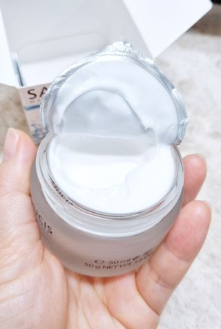 산수시 아쿠아 베네핏 24h 수부지 물광 속건조 수분크림 50ml — 5점을 준 리뷰어가 2021년 7월 올린 사용 사진