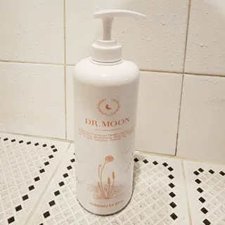프리[닥터문] 유산균 락토케어 질경초 여성청결제 1000ml (젤타입) — 5점을 준 리뷰어가 2022년 7월 올린 사용 사진