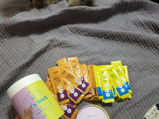 페페로니 맛있는 스틱 - 무항생제 닭고기 15개 + 원양선 참치 15개 — 5점을 준 리뷰어가 2021년 9월 올린 사용 사진