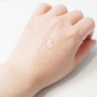 나우 [리브엠] 화해 1등 수분앰플 , 엑소코어 워터풀 텐션 앰플 — 5점을 준 리뷰어가 2025년 5월 올린 사용 사진