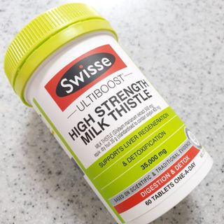 Swisse 스위스 고함량 밀크씨슬 35,000mg 60정 — 5점을 준 리뷰어가 2021년 11월 올린 사용 사진