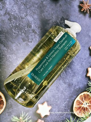 닥터시드 페퍼민트 앤 레몬 비건 비듬케어 쿨 탈모 샴푸 (1000ml) — 5점을 준 리뷰어가 2023년 7월 올린 사용 사진