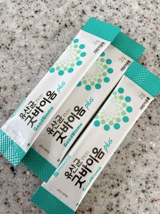 프리마인 유산균 국가지정연구소 선정, 살아있는 생유산균 200억 마리의 힘. 유산균n굿바이옴플러스 — 5점을 준 리뷰어가 2021년 11월 올린 사용 사진