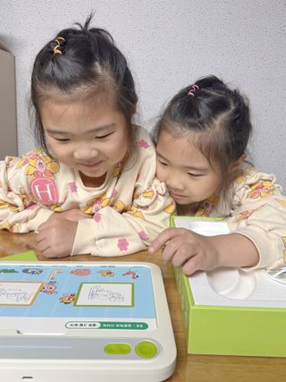 크레타탭 차세대 사고력 유아수학 학습기 페이퍼 태블릿 — 5점을 준 리뷰어가 2023년 12월 올린 사용 사진