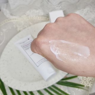 셀프 모이스처라이징 프로텍션 크림 셀프 모이스처라이징 프로텍션크림 — 4.5점을 준 리뷰어가 2022년 4월 올린 사용 사진
