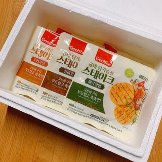 굽네몰 굽네 닭가슴살 스테이크 3종 9팩 — 3점을 준 리뷰어가 2021년 10월 올린 사용 사진