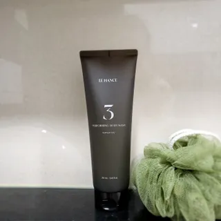 르핸스 퍼포밍 3 바디워시 비반트포렛/베티버포그 — 5점을 준 리뷰어가 2023년 1월 올린 사용 사진