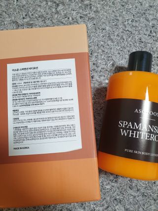 아소윤 건조하고 지친 피부에 힐링을 기분좋은 향기 스파맨션 바디로션 5종 택1 — 5점을 준 리뷰어가 2021년 10월 올린 사용 사진