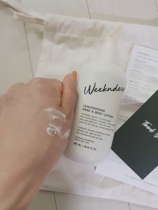 [위켄더스] 끈적임 없이 수분감을 채워주는 핸드& 바디로션 1종 랜덤발송 — 5점을 준 리뷰어가 2022년 5월 올린 사용 사진
