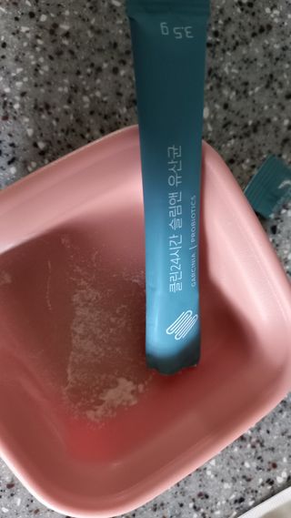 클린24시간 슬림앤유산균 1박스 (3.5g X 15포) — 5점을 준 리뷰어가 2023년 5월 올린 사용 사진