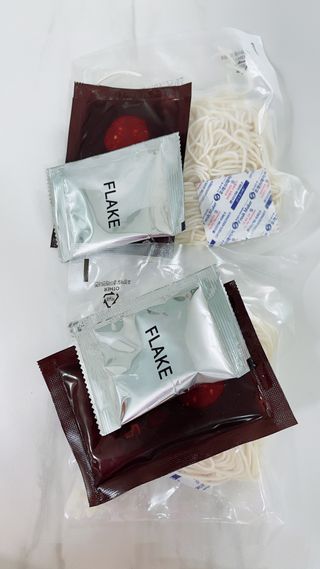 [한면원] 비빔국수 2인분 — 5점을 준 리뷰어가 2022년 7월 올린 사용 사진