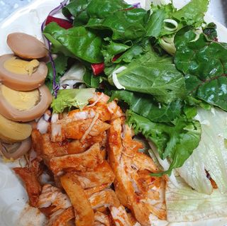 굽네몰 [굽네] 소스가 맛있는 닭가슴살 슬라이스 4종 — 4점을 준 리뷰어가 2021년 4월 올린 사용 사진