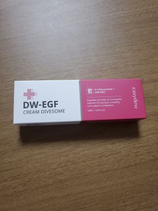 이지듀 DW-EGF 크림 다이브좀_콜라겐이 쏙쏙, 탄력피부로 다이빙 — 4.5점을 준 리뷰어가 2021년 2월 올린 사용 사진