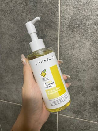 랑벨 내츄럴 딥 클렌징 오일 200ml (저자극 약산성 천연 클렌징) — 4점을 준 리뷰어가 2022년 5월 올린 사용 사진