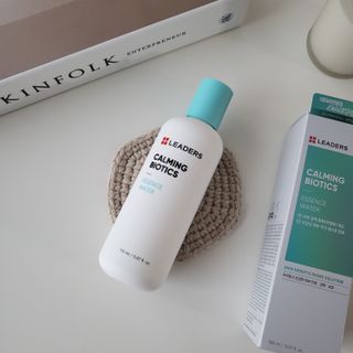 리더스코스메틱 리더스 카밍 바이오틱스 에센스 워터 — 5점을 준 리뷰어가 2022년 1월 올린 사용 사진