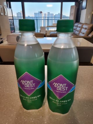 몽베스트 Montbest with Sparkling water Plain 20병 — 5점을 준 리뷰어가 2022년 9월 올린 사용 사진