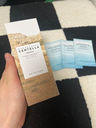 [스킨1004] 마다가스카르 센텔라 앰플 100ml — 5점을 준 리뷰어가 2024년 5월 올린 사용 사진