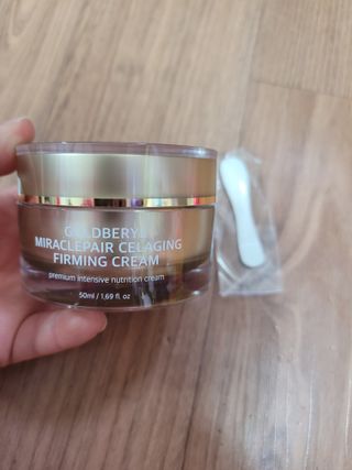 피부미 골드베릴 미라클페어 세레이징 퍼밍 크림 50ml — 5점을 준 리뷰어가 2021년 9월 올린 사용 사진