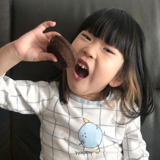 롯데제과 까망카스타드 더블초코 — 5점을 준 리뷰어가 2021년 5월 올린 사용 사진