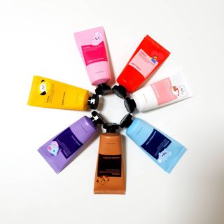 쿤달 BT21 시어버터 앤 마카다미아 퓨어 핸드크림 50ml 7구 기프트 세트 — 5점을 준 리뷰어가 2021년 3월 올린 사용 사진
