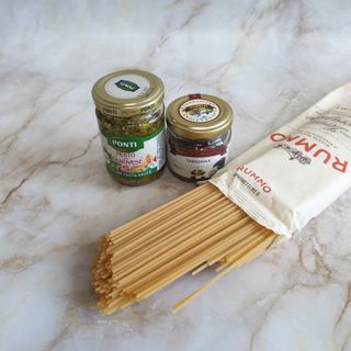 이탈리안 프리미엄 파스타 룸모 Rummo 파스타 2종 + 바질 페스토 + 블랙 트러플 페이스트 — 5점을 준 리뷰어가 2021년 7월 올린 사용 사진