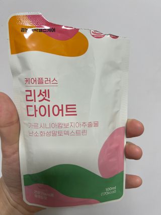 [경남제약헬스케어] 케어플러스 리셋 다이어트 청포도맛 100ml X 5포 (5일분) — 1.5점을 준 리뷰어가 2023년 4월 올린 사용 사진