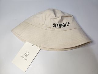 [스테이피플] STAYPEOPLE BUCKET HAT (IVORY) — 5점을 준 리뷰어가 2022년 9월 올린 사용 사진