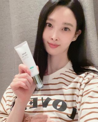[AHC] 세이프온 에센스 선크림 올리브영 스페셜 증정 기획세트 — 3점을 준 리뷰어가 2022년 6월 올린 사용 사진