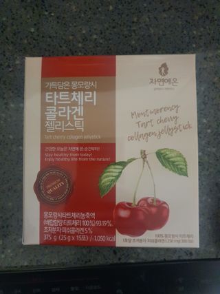 자연에온 가득담은 몽모랑시 타트체리 콜라겐 젤리스틱 — 5점을 준 리뷰어가 2021년 1월 올린 사용 사진