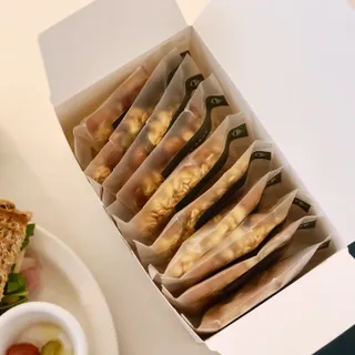 [그래한끼] 무설탕/저당 시리얼타입 수제그래놀라 (40gX10개) — 5점을 준 리뷰어가 2022년 6월 올린 사용 사진
