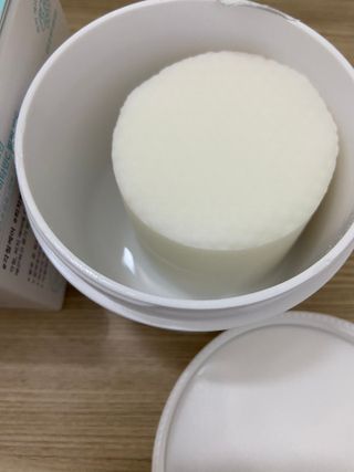 오투에니원 화이트 스완 갈락토미세스 비타민 C 필링 패드 60매 — 5점을 준 리뷰어가 2022년 12월 올린 사용 사진