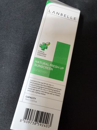 랑벨 내츄럴 프레시 업 선크림 75ml — 5점을 준 리뷰어가 2022년 5월 올린 사용 사진