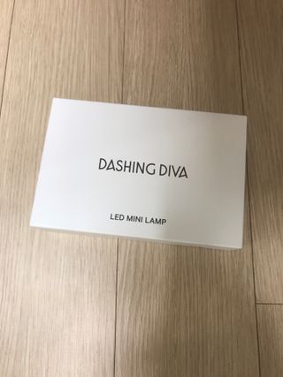 데싱디바 글레이즈 젤네일 크레이지 레드 가을 컬렉션_4종 중 택 1 — 5점을 준 리뷰어가 2021년 9월 올린 사용 사진