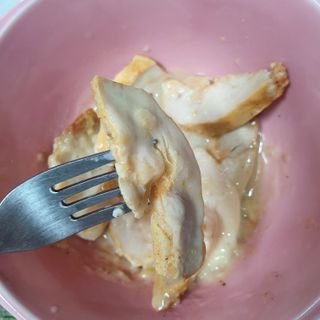 굽네몰 [굽네] 소스가 맛있는 닭가슴살 슬라이스 4종 — 5점을 준 리뷰어가 2021년 4월 올린 사용 사진