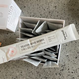 세렌디뷰티_이너뷰티 티톡스 로즈 베리 — 3점을 준 리뷰어가 2021년 3월 올린 사용 사진