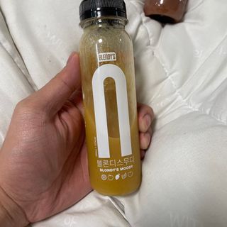 BLENDY'S 핑크 스무디+블론디 스무디 — 5점을 준 리뷰어가 2021년 10월 올린 사용 사진