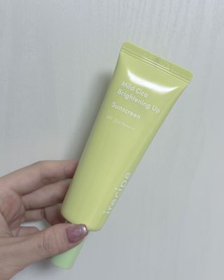 아이레시피 마일드시카 브라이트닝 업 선스크린 SPF50+ PA++++ — 5점을 준 리뷰어가 2023년 6월 올린 사용 사진