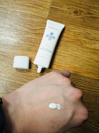 바노바기 코스메틱 바노바기 밀크씨슬 리페어 시카 선스크린 플러스 50ml — 4.5점을 준 리뷰어가 2023년 3월 올린 사용 사진