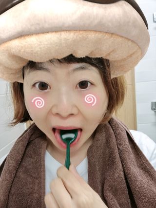 크리오 클리어스 혀백태제거 구취관리 혀클리너 — 5점을 준 리뷰어가 2021년 3월 올린 사용 사진