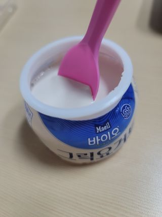 매일바이오 그릭요거트 오리지널 플레인 4개, 로스터리 커피믹스 4개 — 4점을 준 리뷰어가 2021년 12월 올린 사용 사진