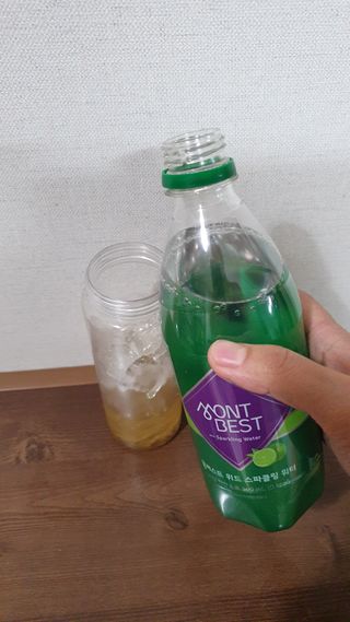 몽베스트 Montbest with Sparkling water Lime20병 — 5점을 준 리뷰어가 2021년 10월 올린 사용 사진